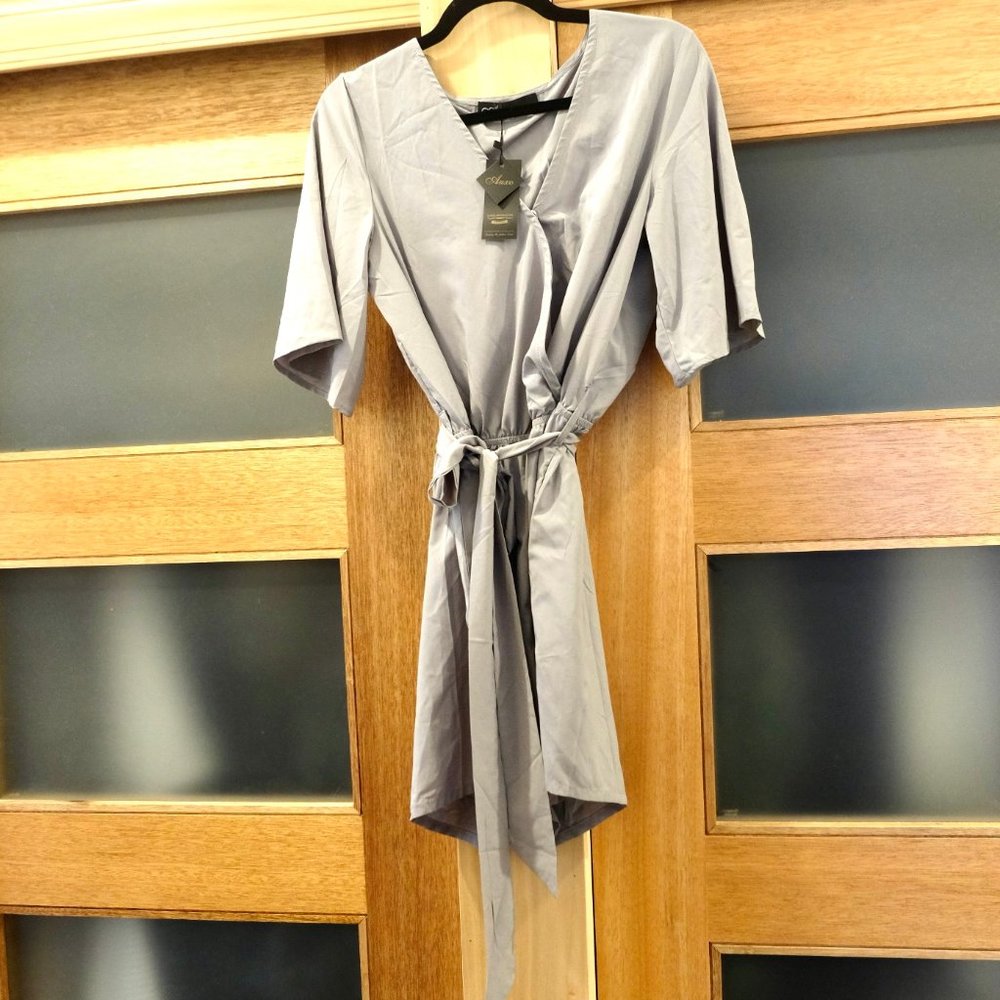 AUXO~GREY CHIFFON PLUNGE V NECK HALF SLEEVE ROMPER~NWT